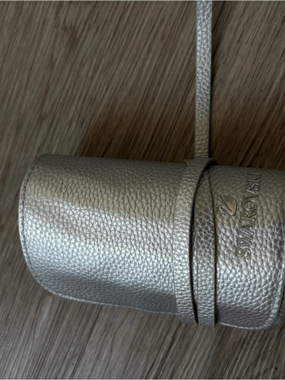 Swarovski Metallic Silver Faux Pebbled Leather Case Mini Bag  Jewelry Roll - Picture 10 of 12